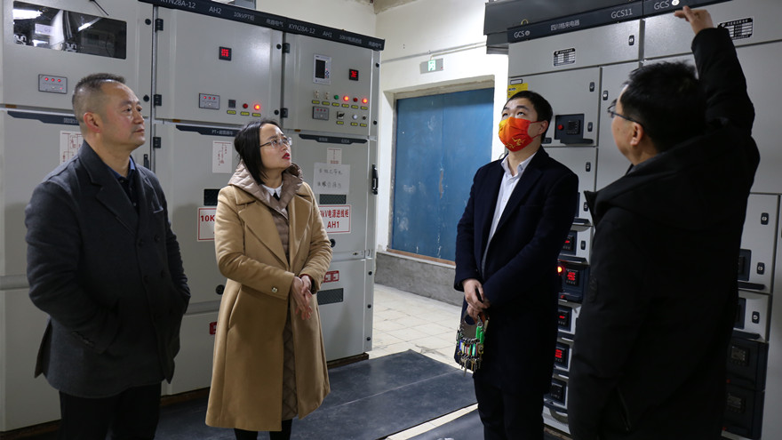 集团董事王玉梁带队督查BB电子官网大厦清静生产和疫情防控等事情