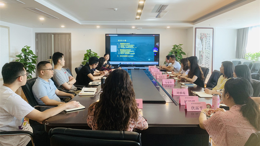 ��ѵ�ֳ���Ƭ