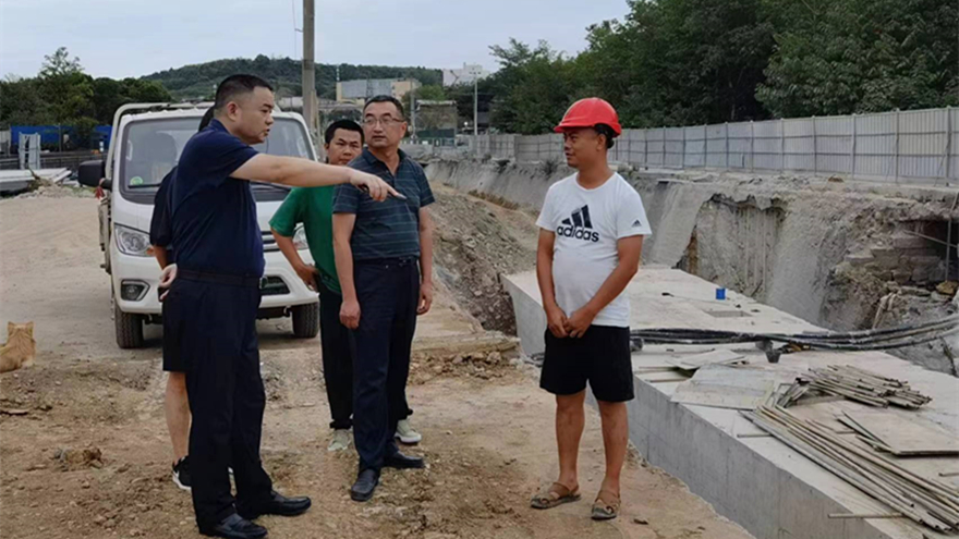 1.���ŵ�ί��ǡ����³�Ф�������ɽ·�辶����ˮ���̰幤����Ŀ�徲����_����