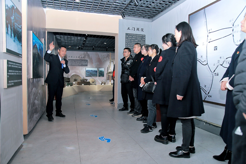 ����ǧ��ɽ͵Ϯս�����02