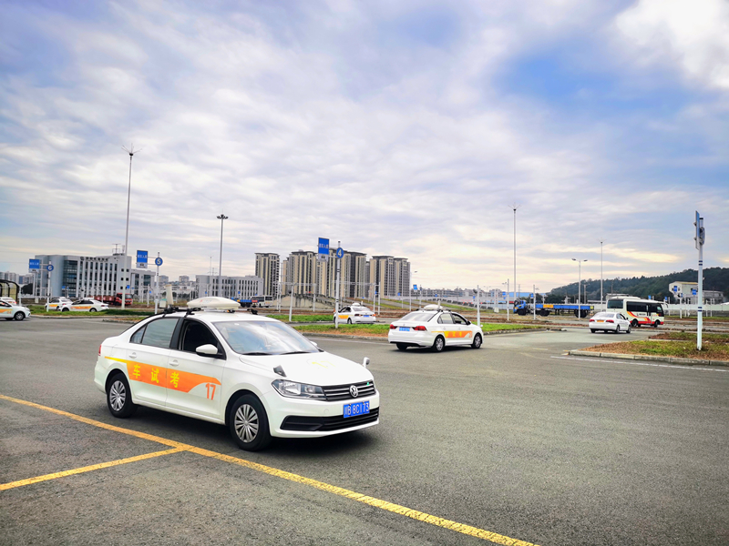 ���һ�Ƴ�ѵ��æ